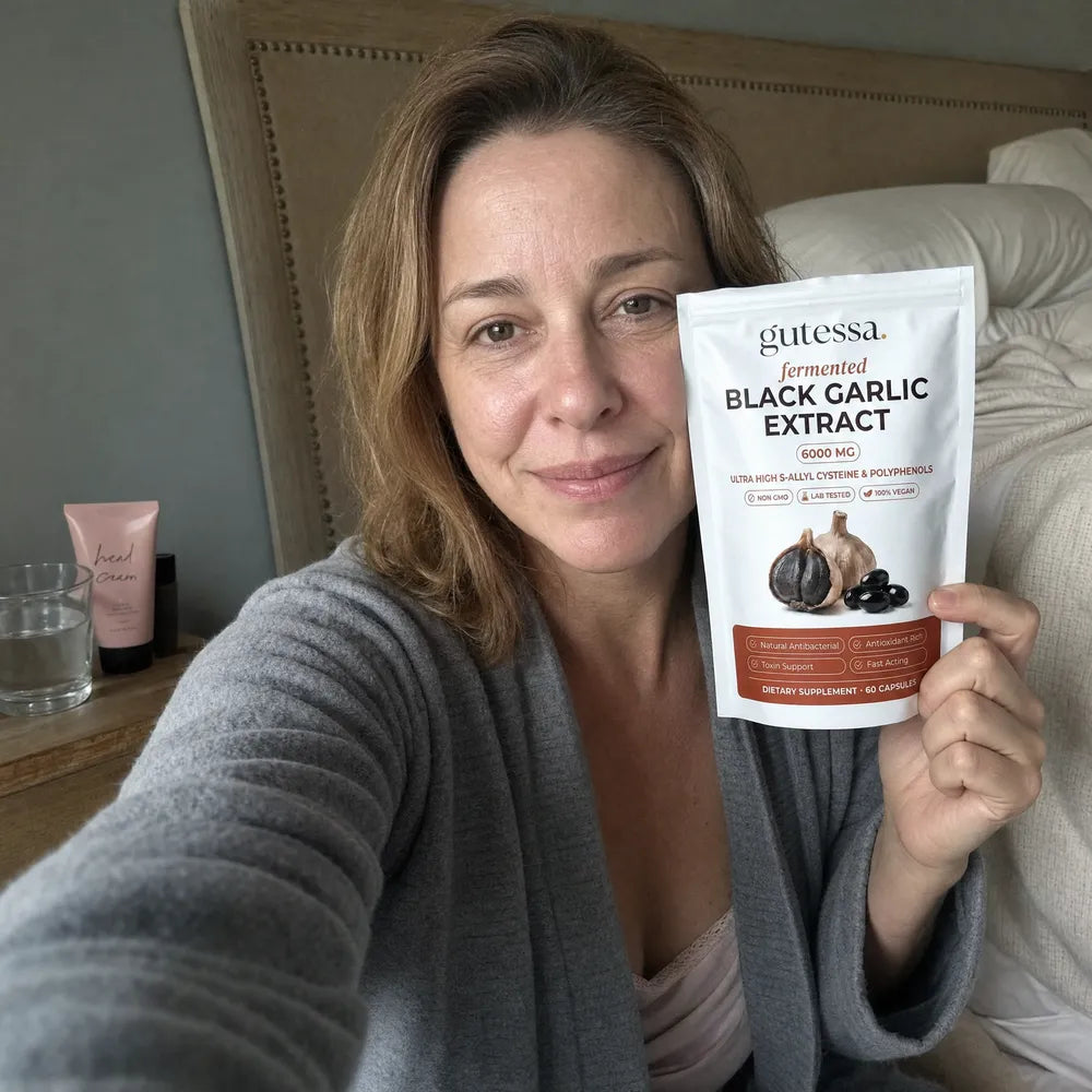 Relaxed woman at home with her Gutessa pouch